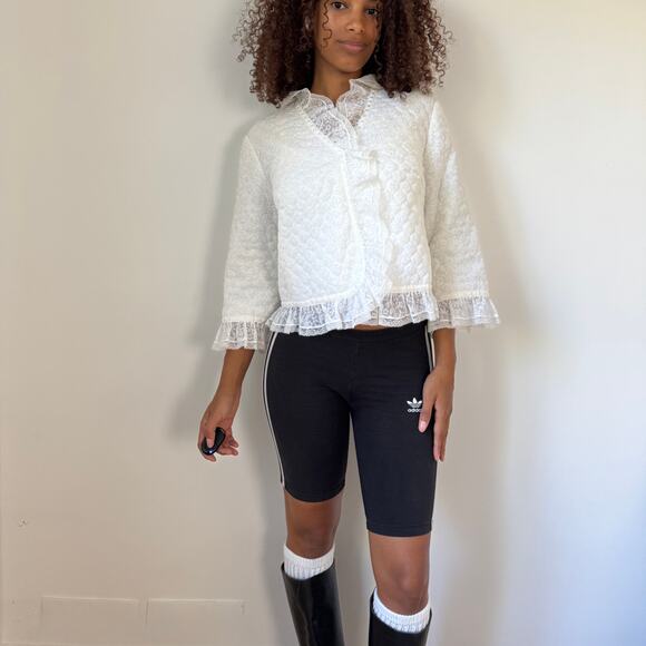 Vintage French Cotton Quilted Lace Ruffle Jacket with Snap Front (S) - Picture 4 of 9